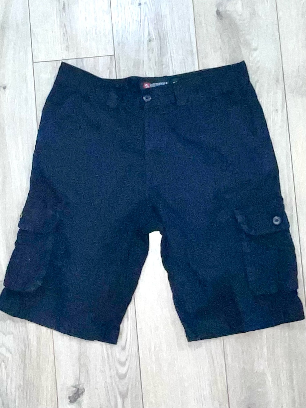 Men's size 34 Black Cargo Shorts Southpole